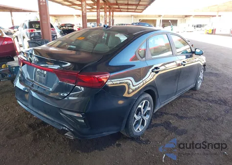 2021 Kia Forte Lxs из США, поврежденный, VIN 3KPF24AD1ME341577